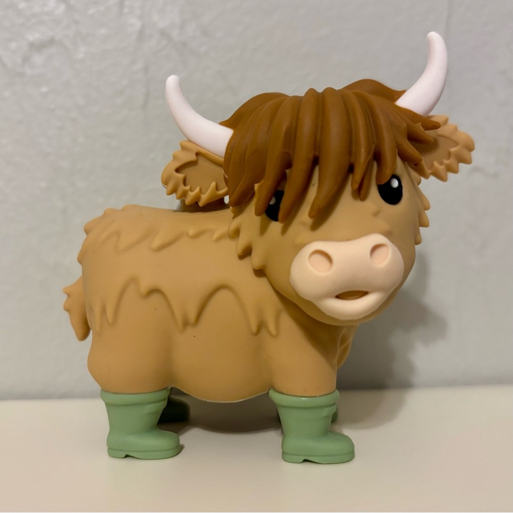 Bath & Body Works Highland Cow Pocketbac Sanitizer Holder